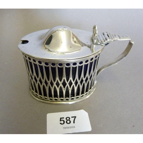 587 - A George III oval silver mustard pot, London 1793, by G H, 102g, with liner