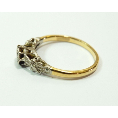 614 - A Victorian 18 carat gold and platinum set diamond ring, size N to O, 2.7g