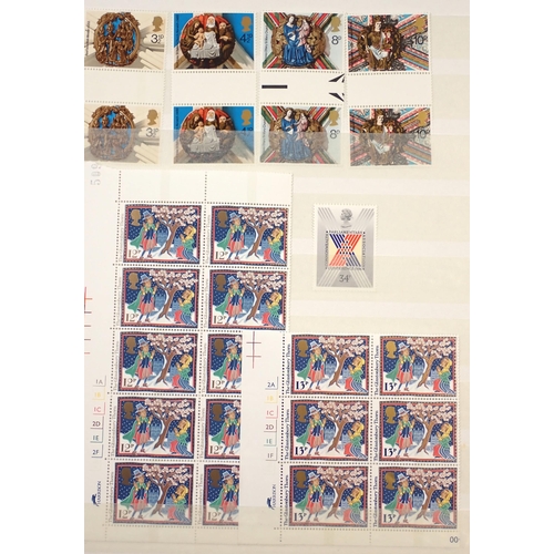 73 - GB: Large shoebox full of mostly QEII defin & commem, mint & used, pre-decimal & decimal. FDC, envel... 