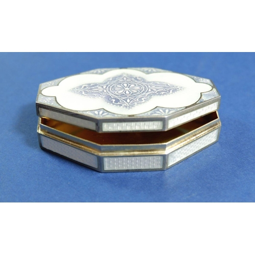 205 - A silver and enamel box with filigree style decoration in white and lavender grey, 6.5cm wide, 60g -... 