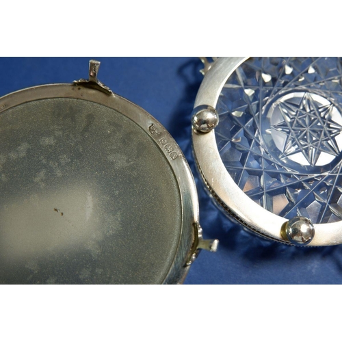 231 - Two silver butter dishes with glass liners, Birmingham 1922 & 1928