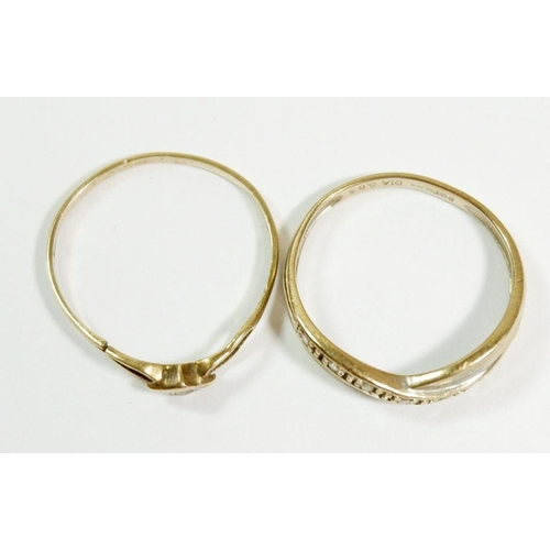 255 - Two 9ct gold rings set chip diamonds, size L & size M