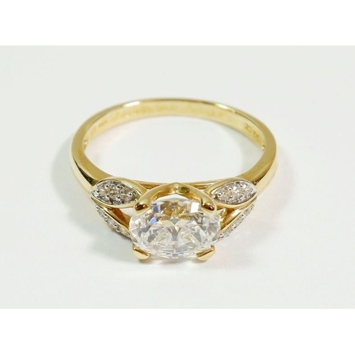 257 - A 14 carat gold dress ring set white stones, size N to O