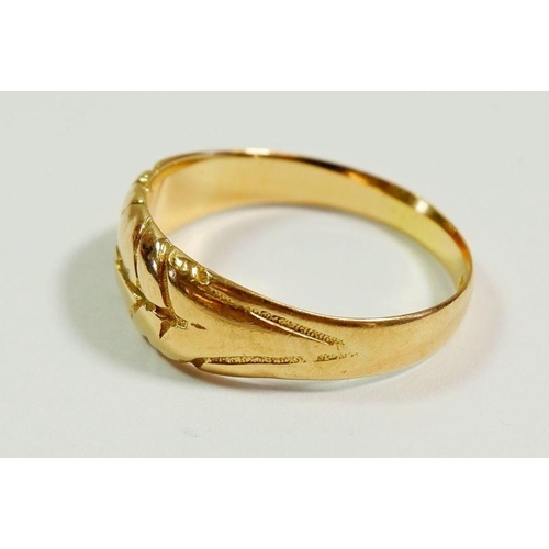 268 - An 18 carat gold ring, 5.2g