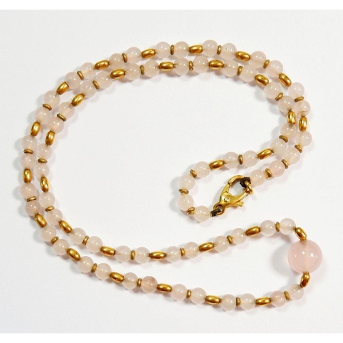 288 - An 18 carat gold and rose quartz bead necklace