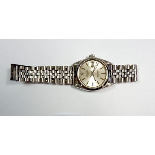 358 - A Rolex Oyster Superlative Chronometer Date gentleman's watch in stainless steel with original vendo... 