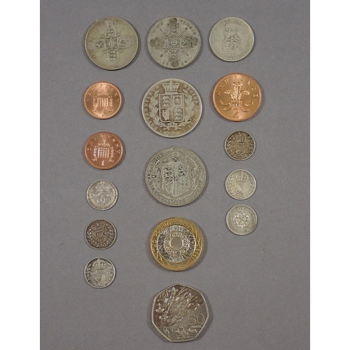 404 - Wooden box of silver content coinage: Victoria through George V approx 40 grams silver content plus ... 