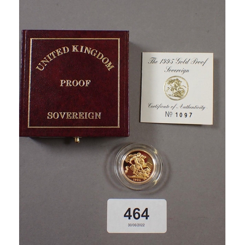 464 - A gold proof sovereign 1995 Royal Mint issue in presentation case with certificate - Condiiton: UNC