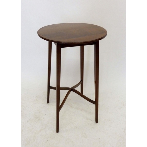 1184 - An Edwardian mahogany circular occasional table