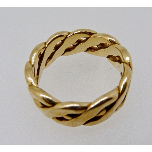 355 - A 9 carat gold plaited band ring, size L, 5.8g