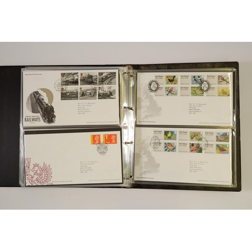 593 - GB & Rest of World: Decimal FV c.£900 in GB QEII defin & commem collection comprising sheet, pres pa... 