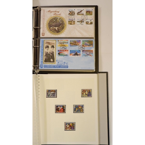 597 - GB: FV c£400 + c£140 for Alderney in this large boxed collection of defin & commem. Incl 2 sleeved S... 