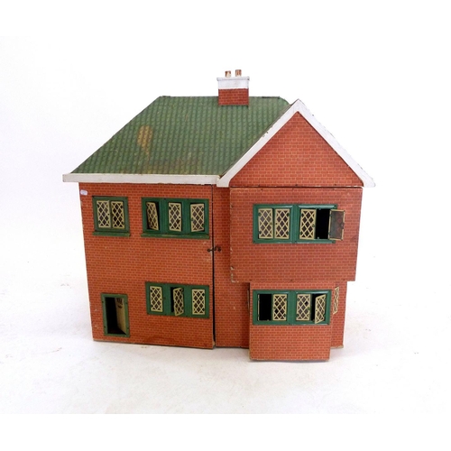 893 - An early 20th century dolls house