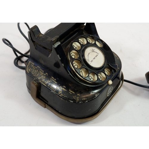 1206 - A FTR Bakelite telephone