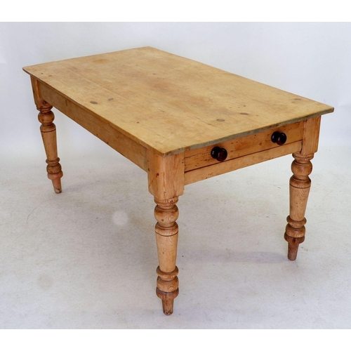 1286 - A Victorian small pine farmhouse dining table on turned supports 148 x 83cm x 77cm tall