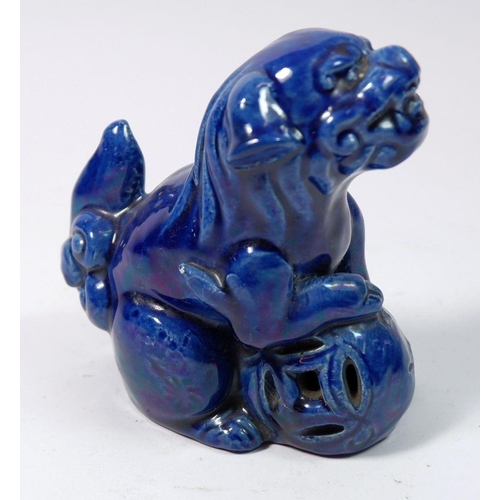 140 - A Japanese blue dog of Fo, 10cm