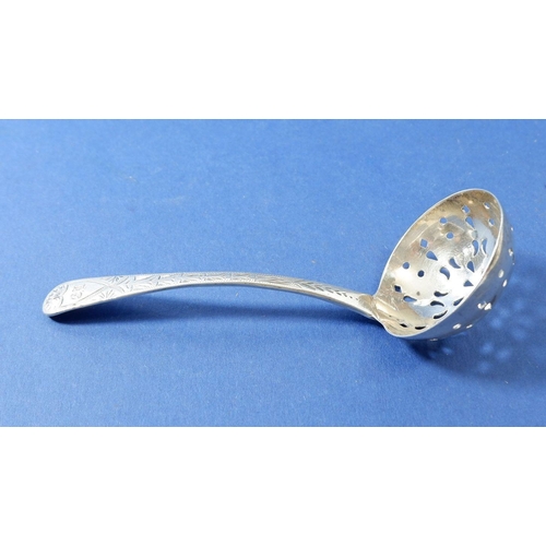 370 - A silver sugar sifter spoon, London 1807