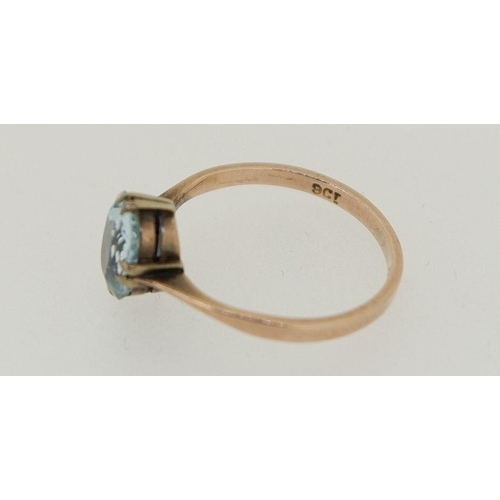 467 - A 9 carat gold aquamarine ring, size N