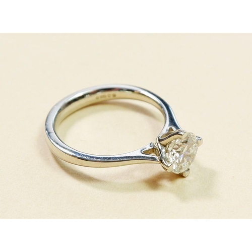 474 - A platinum set solitaire diamond ring by John Donald (maker to the Royal family) approx 1ct size M, ... 