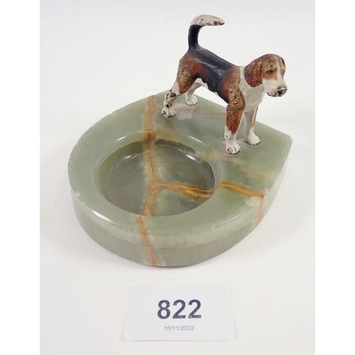 822 - An onyx desk tidy with cold painted dog to rim, 9.5cm x 9cm