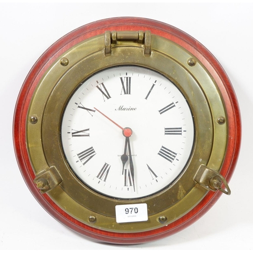 970 - A novelty quartz porthole style wall clock