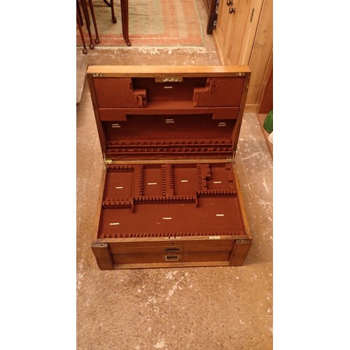 265 - A large oak cutlery canteen box