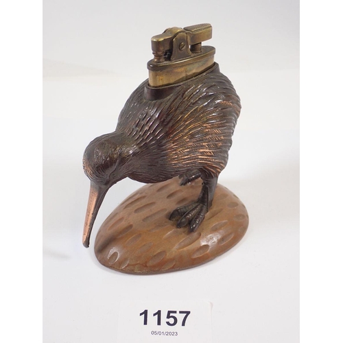 1157 - A New Zealand kiwi form table lighter, 10cm tall