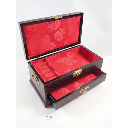 1186 - A Chinese lacquer jewellery box with carved cork scene to lid, 14 x 13 x 13cm