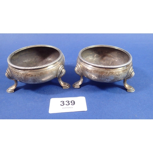 339 - A pair of Georgian silver salt pots, London 1766 by David & Robert Hennell, 124gm