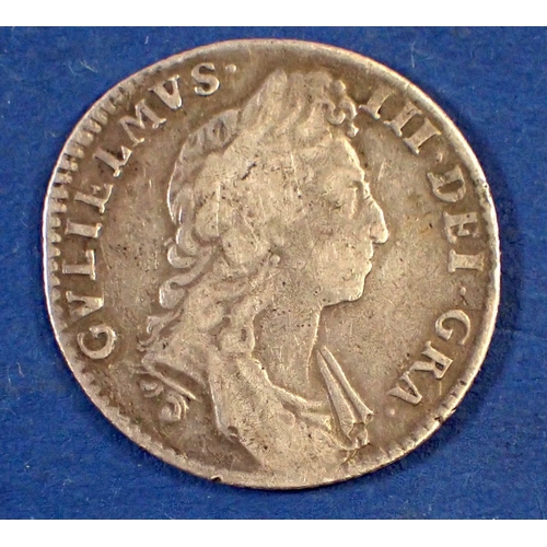 685 - Silver shilling William III 1697 third bust variety - Condition: Fine