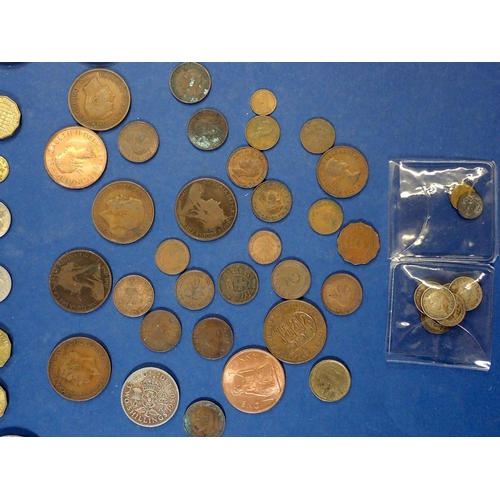 688 - A miscellaneous lot of coinage mainly British pre-decimal including: farthings, pennies etc through ... 