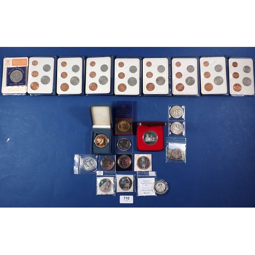 710 - A GB collection including silver proof (925) £5's, silver (500) KGV 1935 & KGVI 1937 crowns, proof c... 