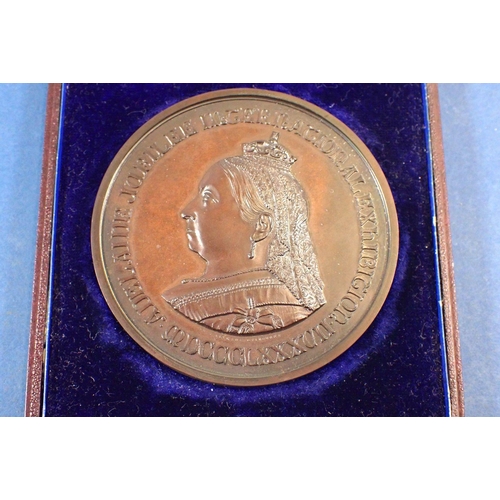 714 - A Queen Victoria Adelaide Jubilee Exhibition 1887 bronze medallion, boxed