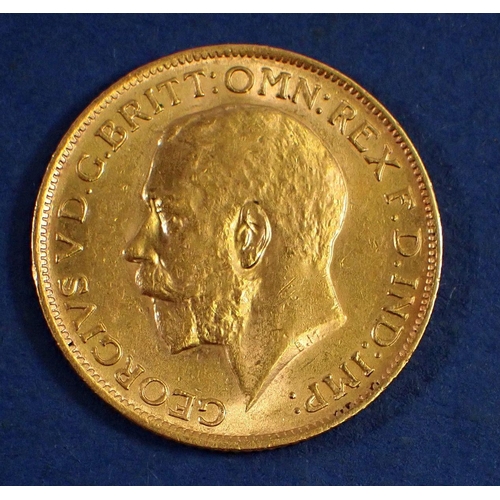 745 - A gold sovereign George V 1913, London Mint - Condition: VF