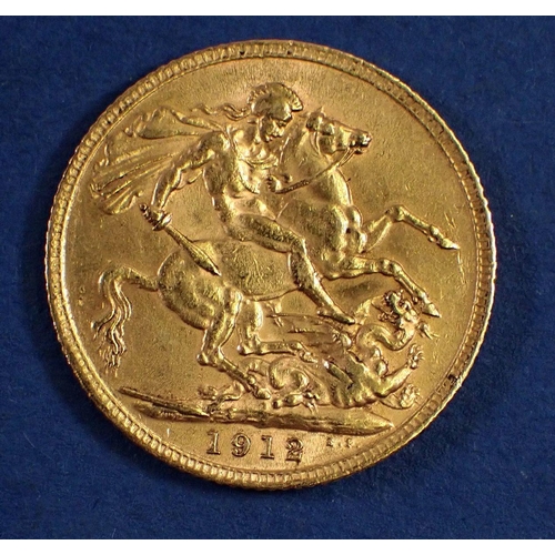 756 - A gold sovereign George V 1912, London Mint - Condition: VF