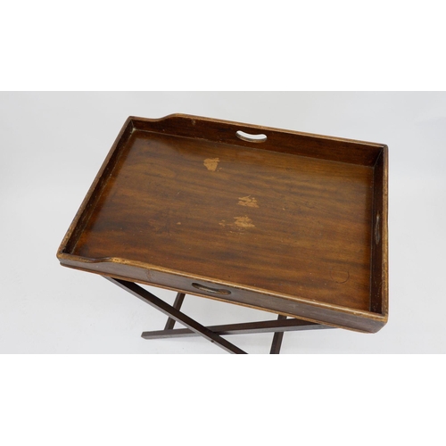 1038 - A butlers tray on folding stand