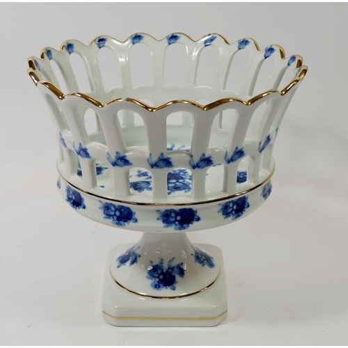 101 - A Portuguese blue and white basket form fruit bowl, 20cm