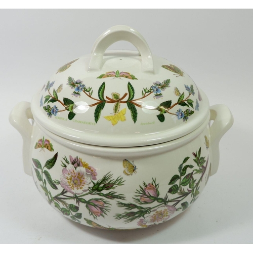 107 - A large Portmerion Botanic Gardens tureen, 29cm diameter