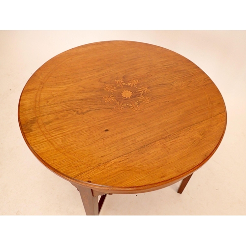 1304 - An Edwardian inlaid walnut circular occasional or coffee table, 60cm diameter