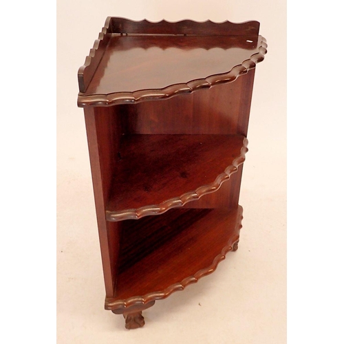 1340 - An early 20th century mahogany frilled edge two tier corner shelf, 83cm