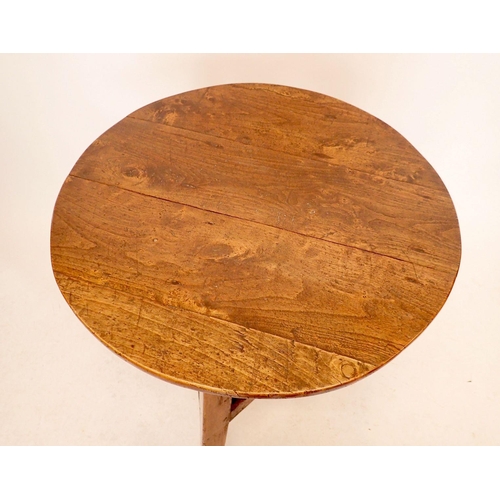 1382 - An 18th century elm topped cricket table with undertier and angular supports, 76cm diameter, 75cm hi... 