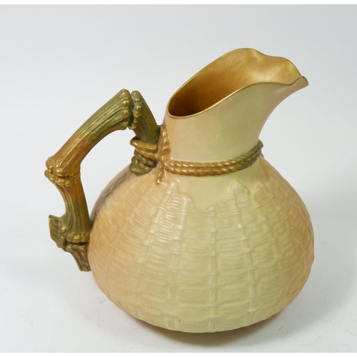 208A - A Royal Worcester large ivory blush jug decorated lizard, No 1714, 14cm tall