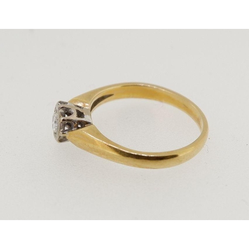 441 - An 18 carat gold diamond solitaire ring, 2.8g, size I