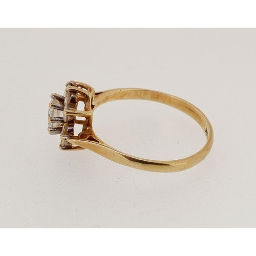 443 - A 9 carat gold paste cluster ring, size Q, 2g