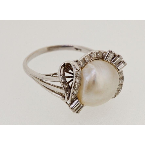 453 - An 18 carat white gold large pearl ring with six baguette and twenty four small eight cut diamonds, ... 