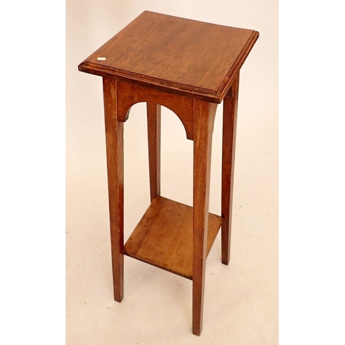 991 - An Edwardian mahogany square jardiniere stand, 89cm