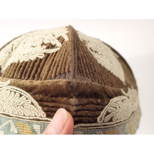 1131 - An old Indian embroidered hat