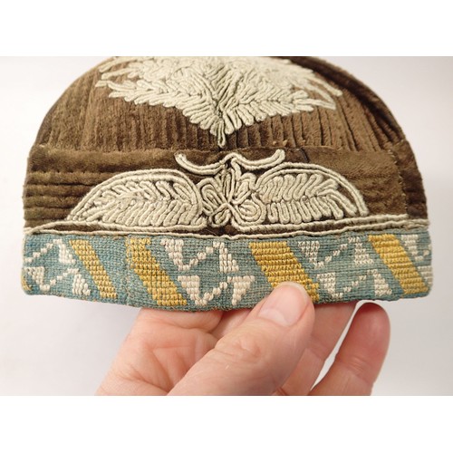 1131 - An old Indian embroidered hat