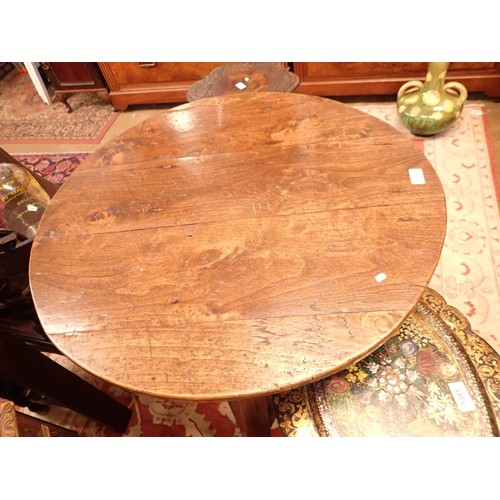 1382 - An 18th century elm topped cricket table with undertier and angular supports, 76cm diameter, 75cm hi... 