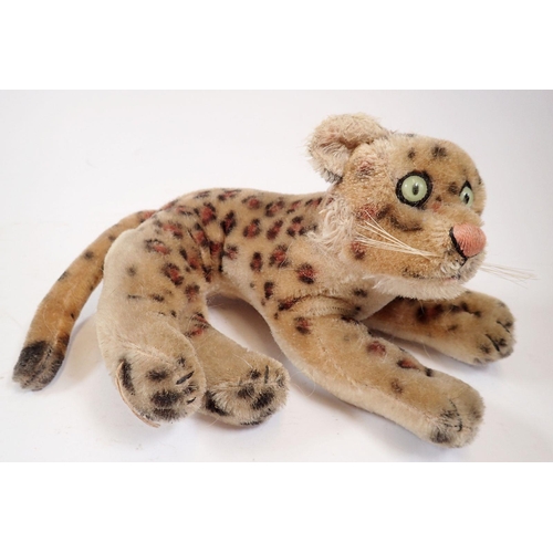 1117 - A Steiff leopard (ear detached no button) and lion cub